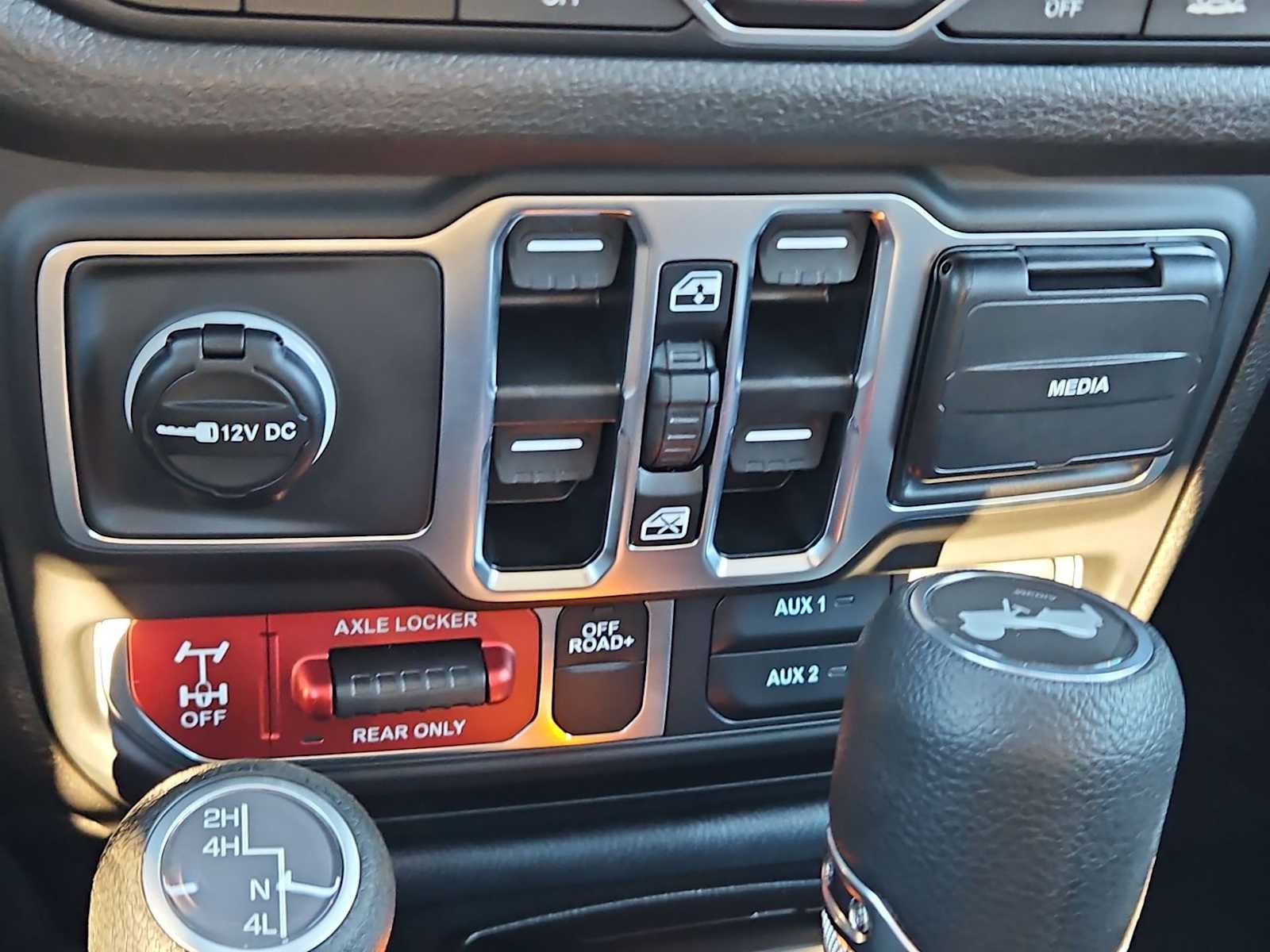 Thumbnail: 2026 Jeep Wrangler - 28