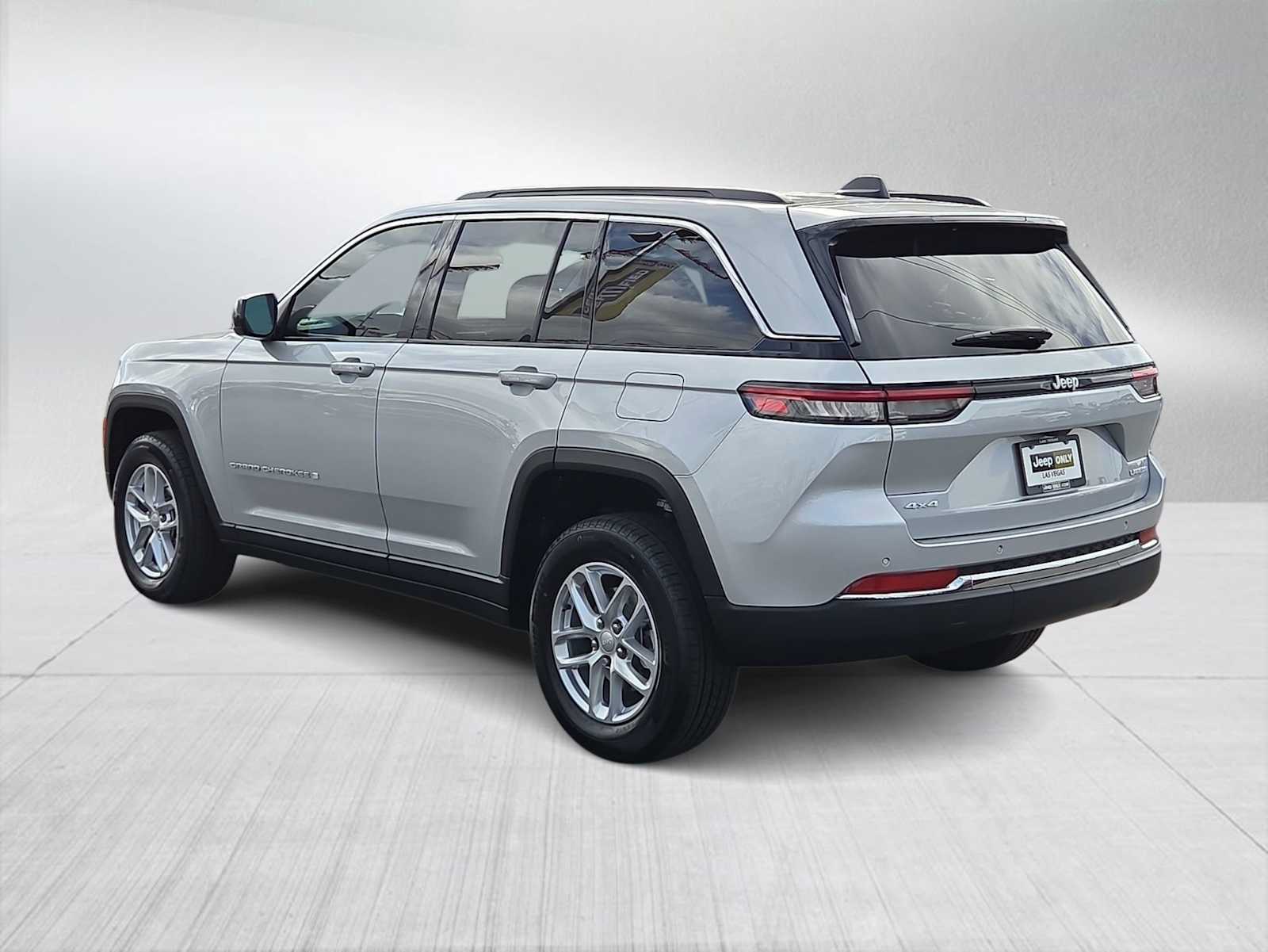 Thumbnail: 2025 Jeep Grand Cherokee - 6