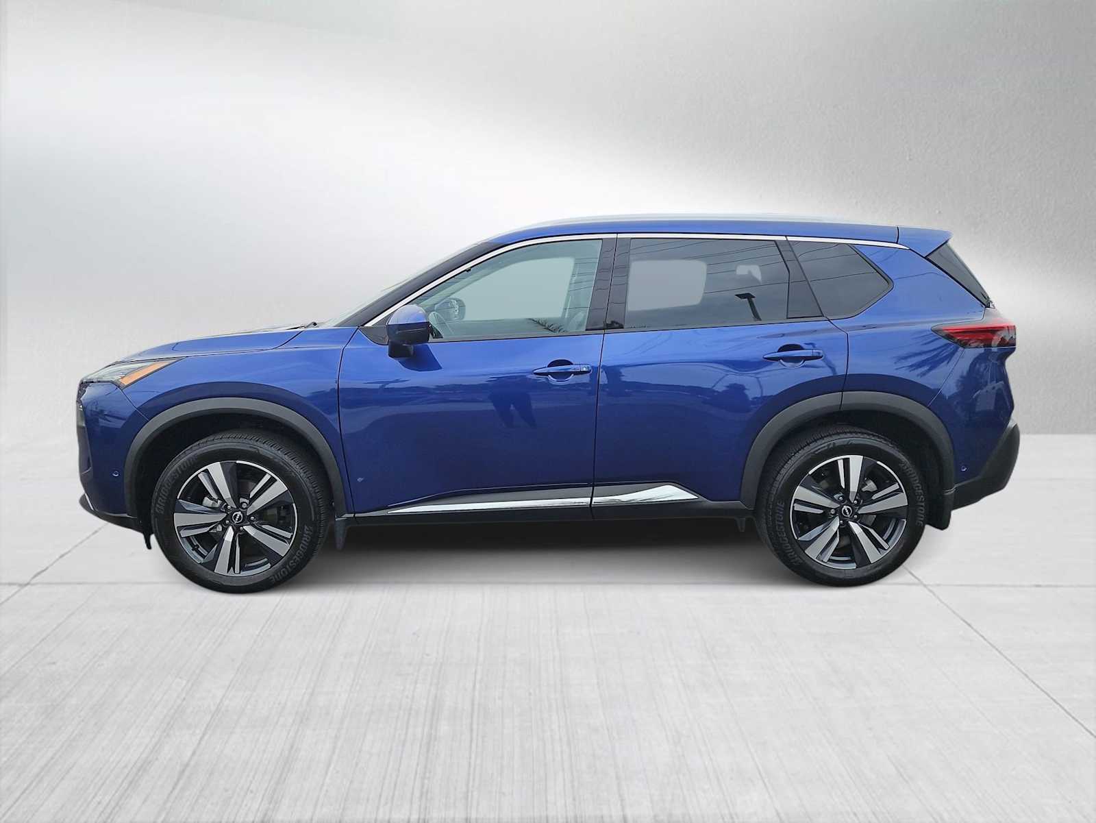 Thumbnail: 2023 Nissan Rogue - 5