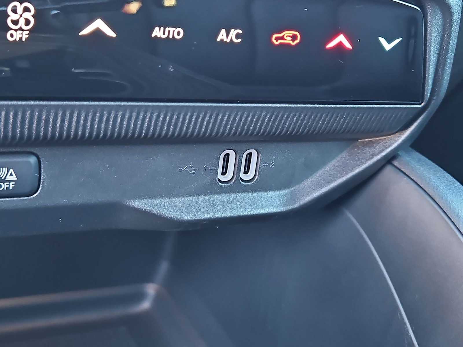 Thumbnail: 2026 Jeep Cherokee - 32