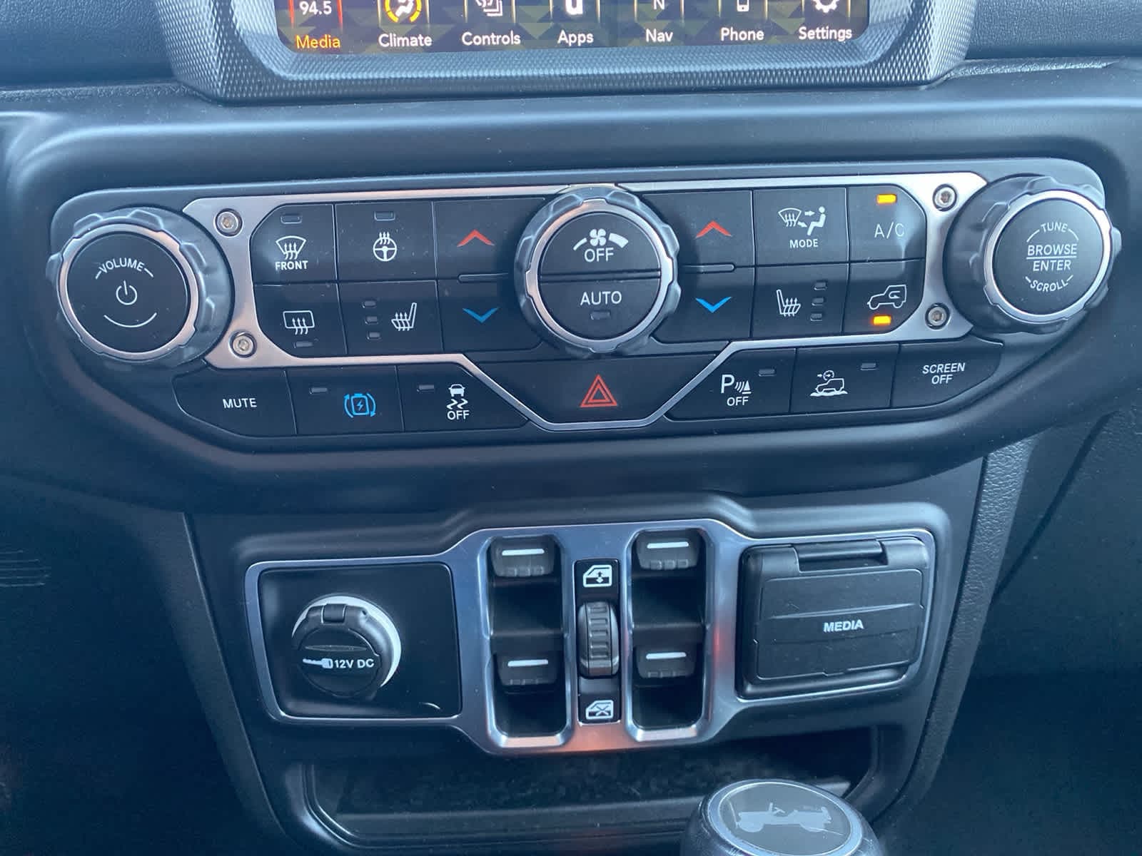 Thumbnail: 2021 Jeep Wrangler - 13