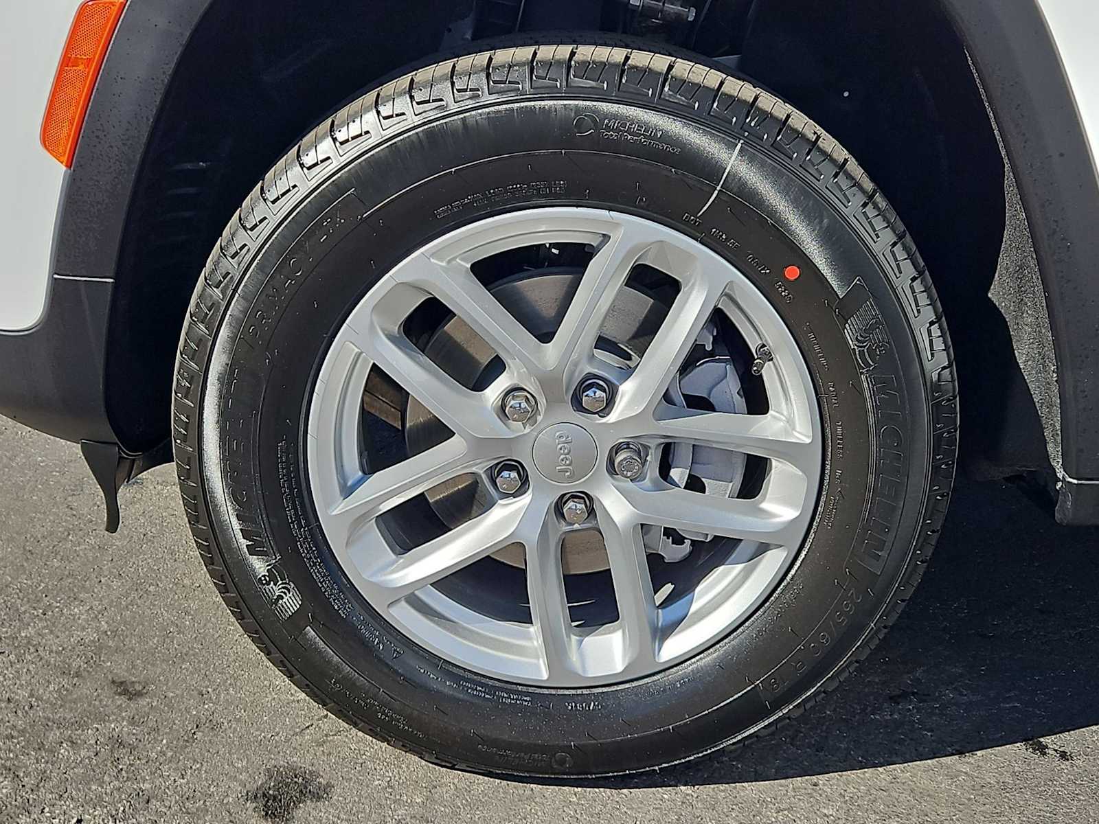 Thumbnail: 2026 Jeep Grand Cherokee - 13