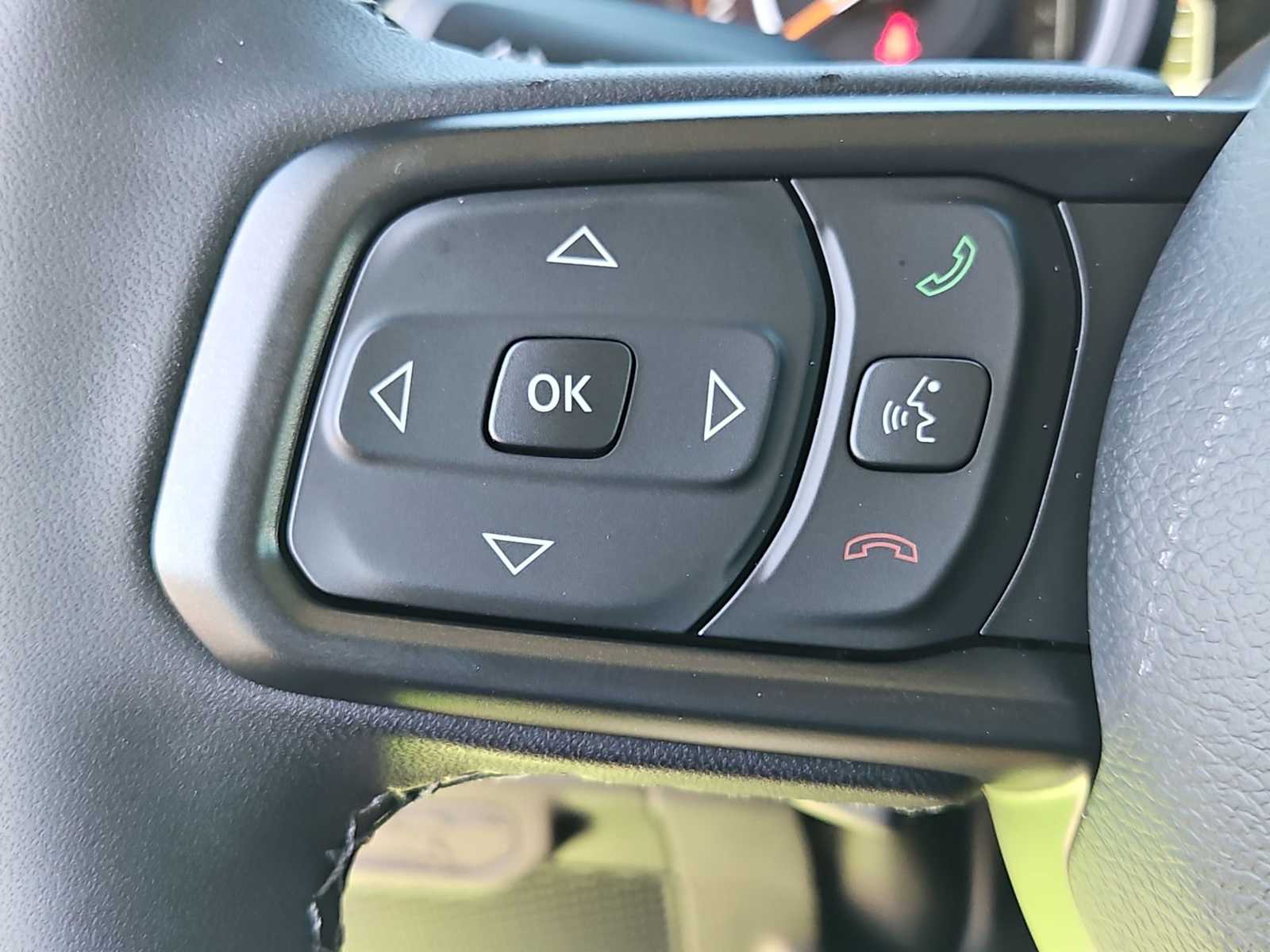 Thumbnail: 2025 Jeep Gladiator - 23