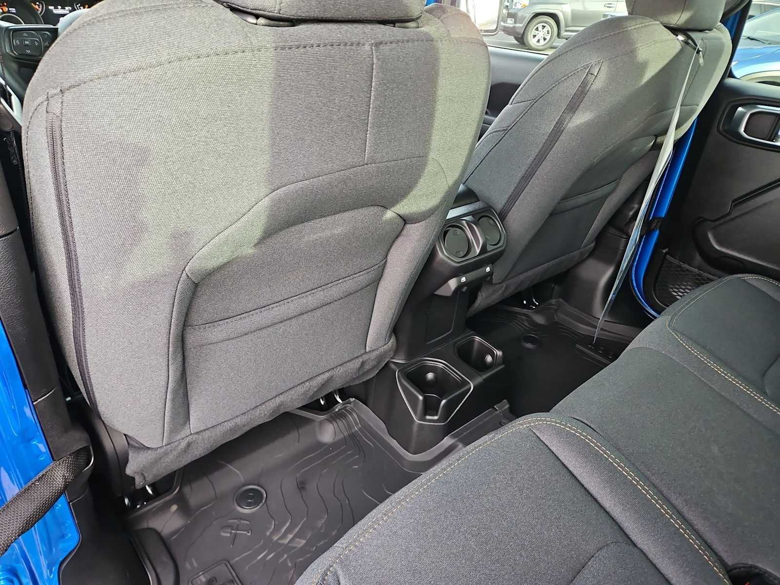 Thumbnail: 2026 Jeep Gladiator - 17