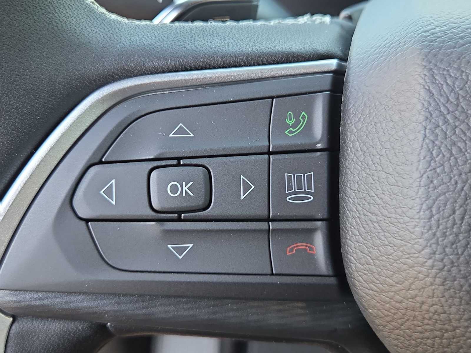 Thumbnail: 2025 Jeep Grand Cherokee - 24