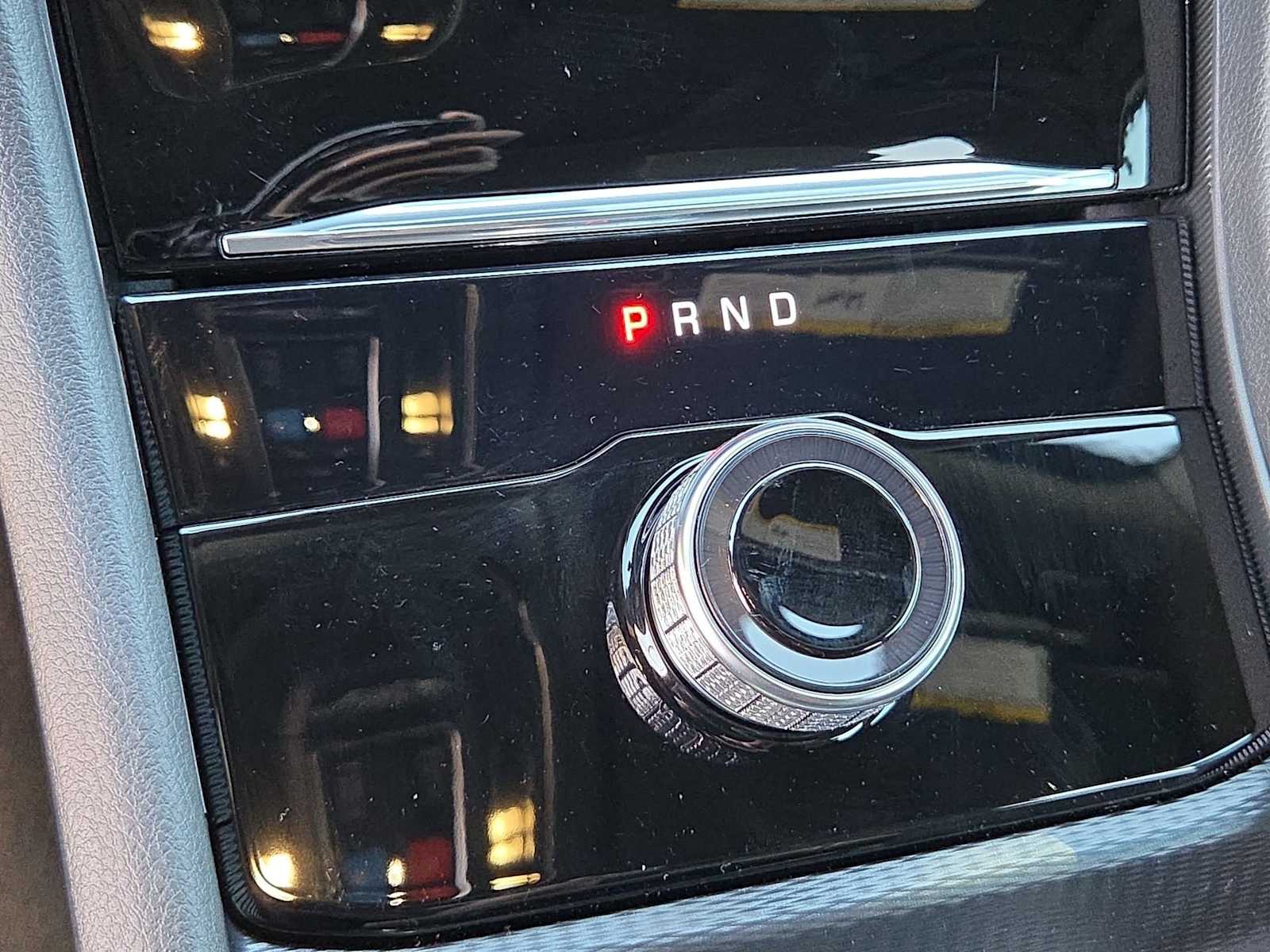 Thumbnail: 2025 Jeep Grand Cherokee - 32