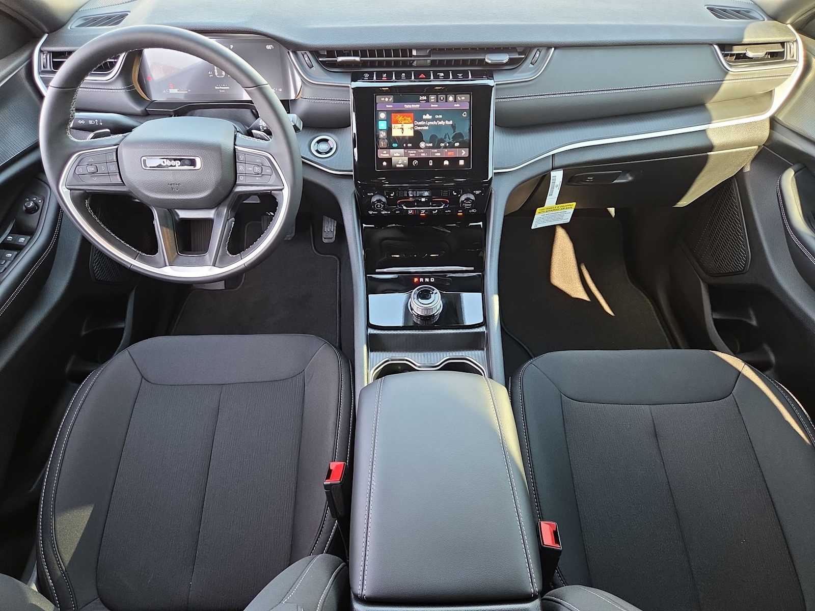 Thumbnail: 2025 Jeep Grand Cherokee - 15