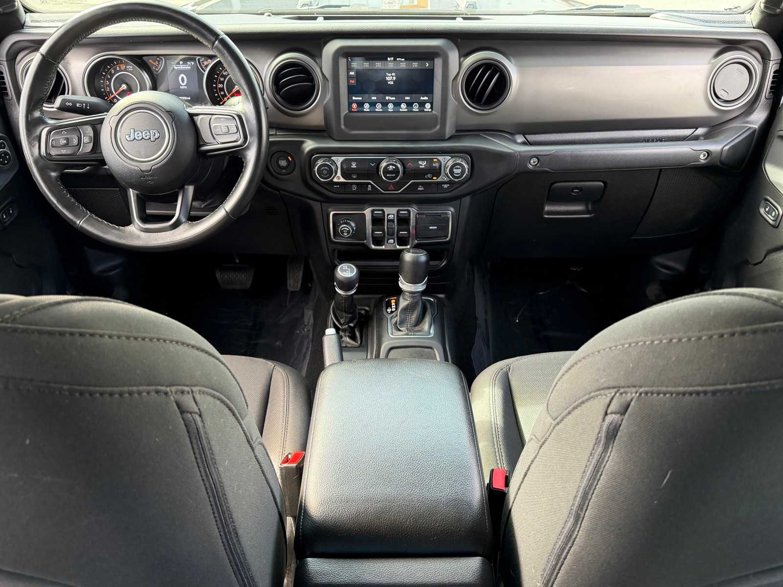 Thumbnail: 2022 Jeep Gladiator - 40