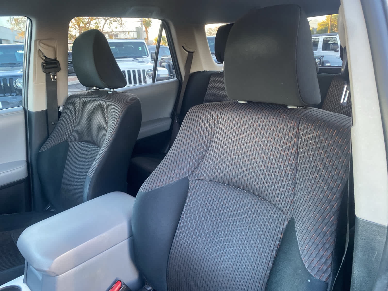 Thumbnail: 2011 Toyota 4Runner - 14