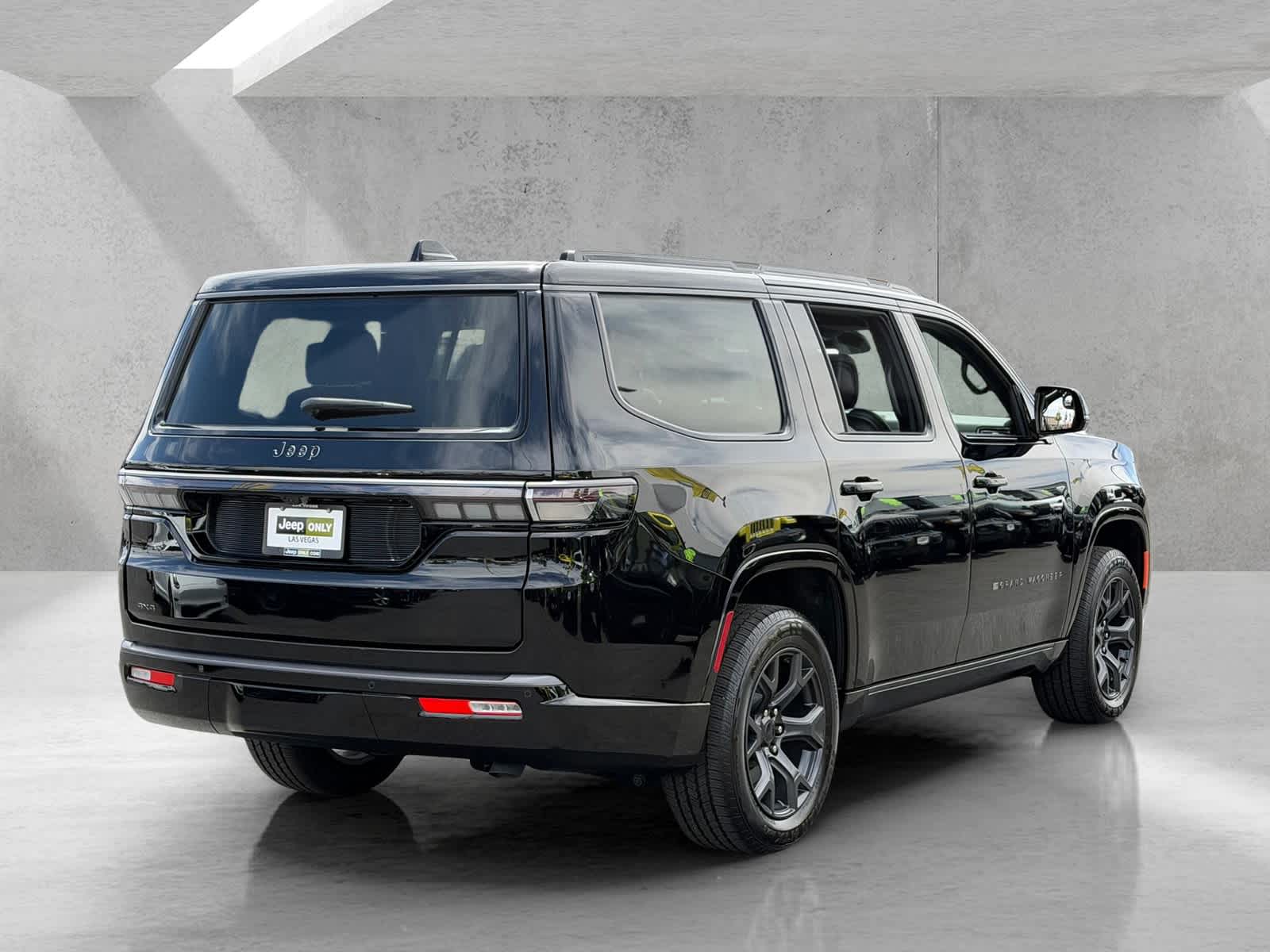 Thumbnail: 2026 Jeep Grand Wagoneer - 5
