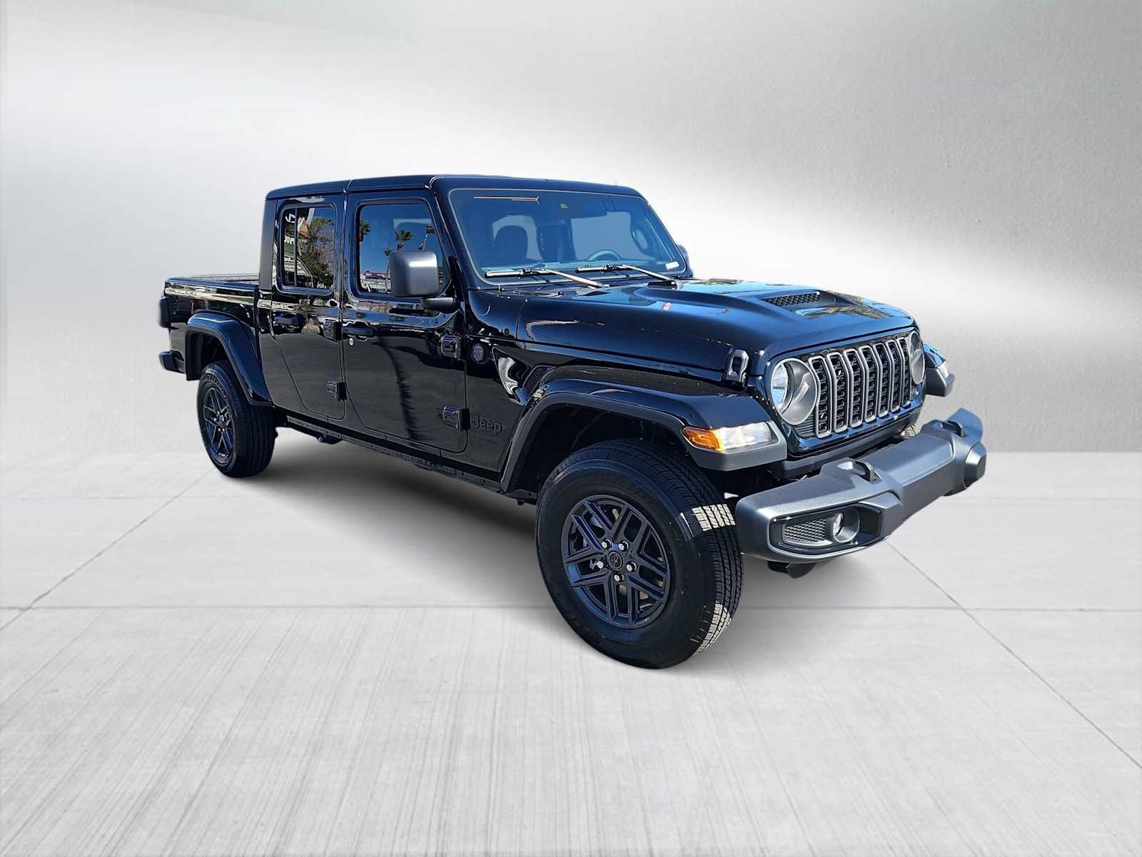 Thumbnail: 2025 Jeep Gladiator - 2