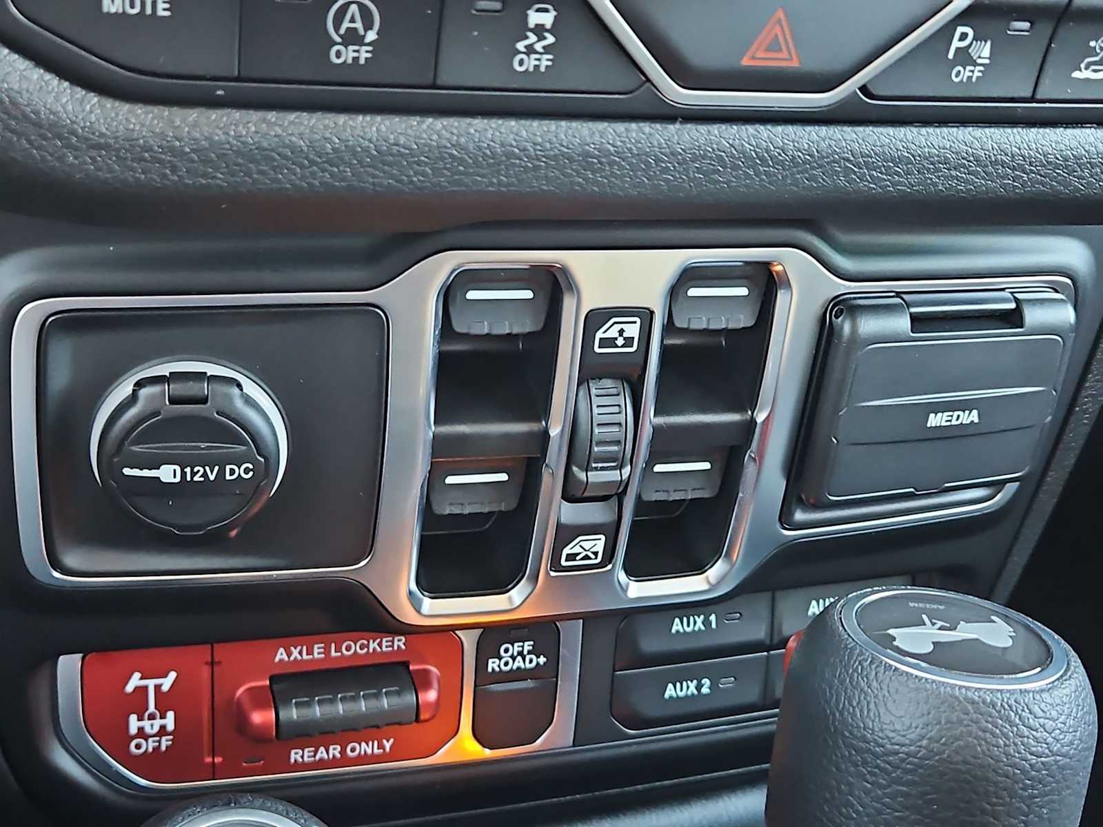 Thumbnail: 2026 Jeep Wrangler - 28