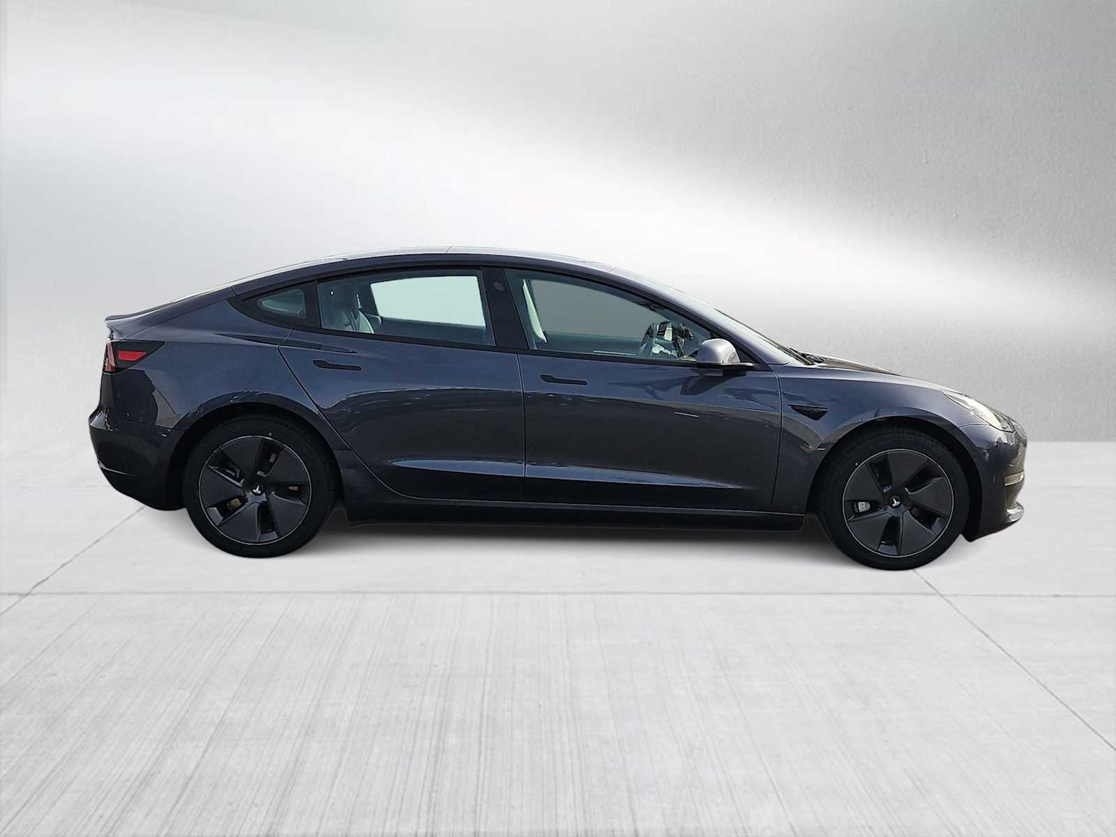 Thumbnail: 2023 Tesla Model 3 - 9