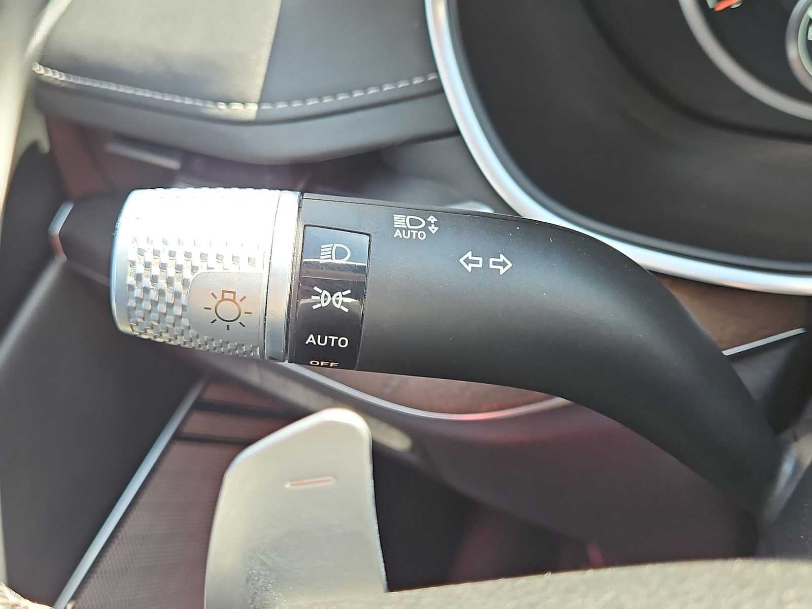 Thumbnail: 2021 Genesis G80 - 24