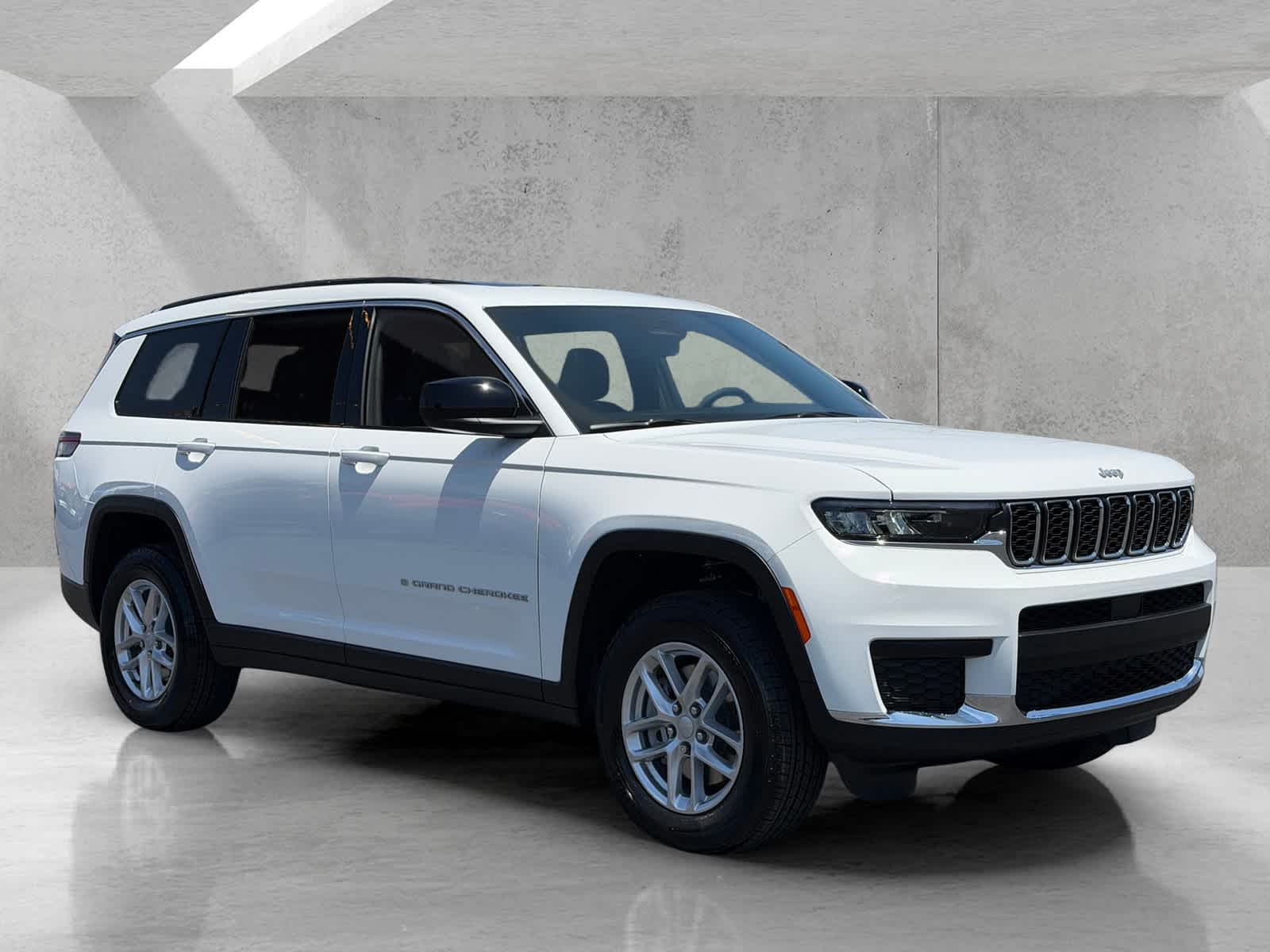 Thumbnail: 2026 Jeep Grand Cherokee L - 7