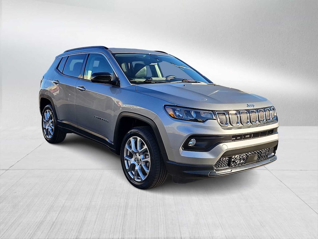 Used 2022 Jeep Compass Latitude Lux SUV