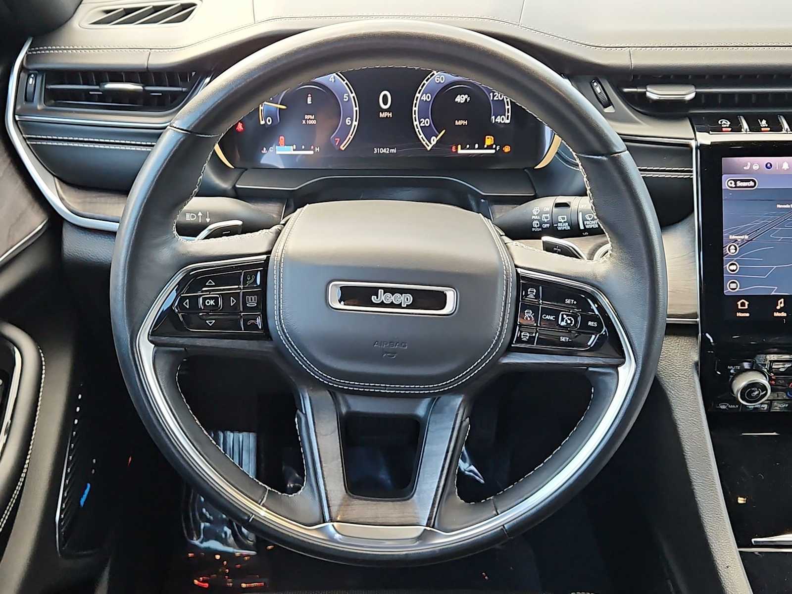 Thumbnail: 2022 Jeep Grand Cherokee L - 24