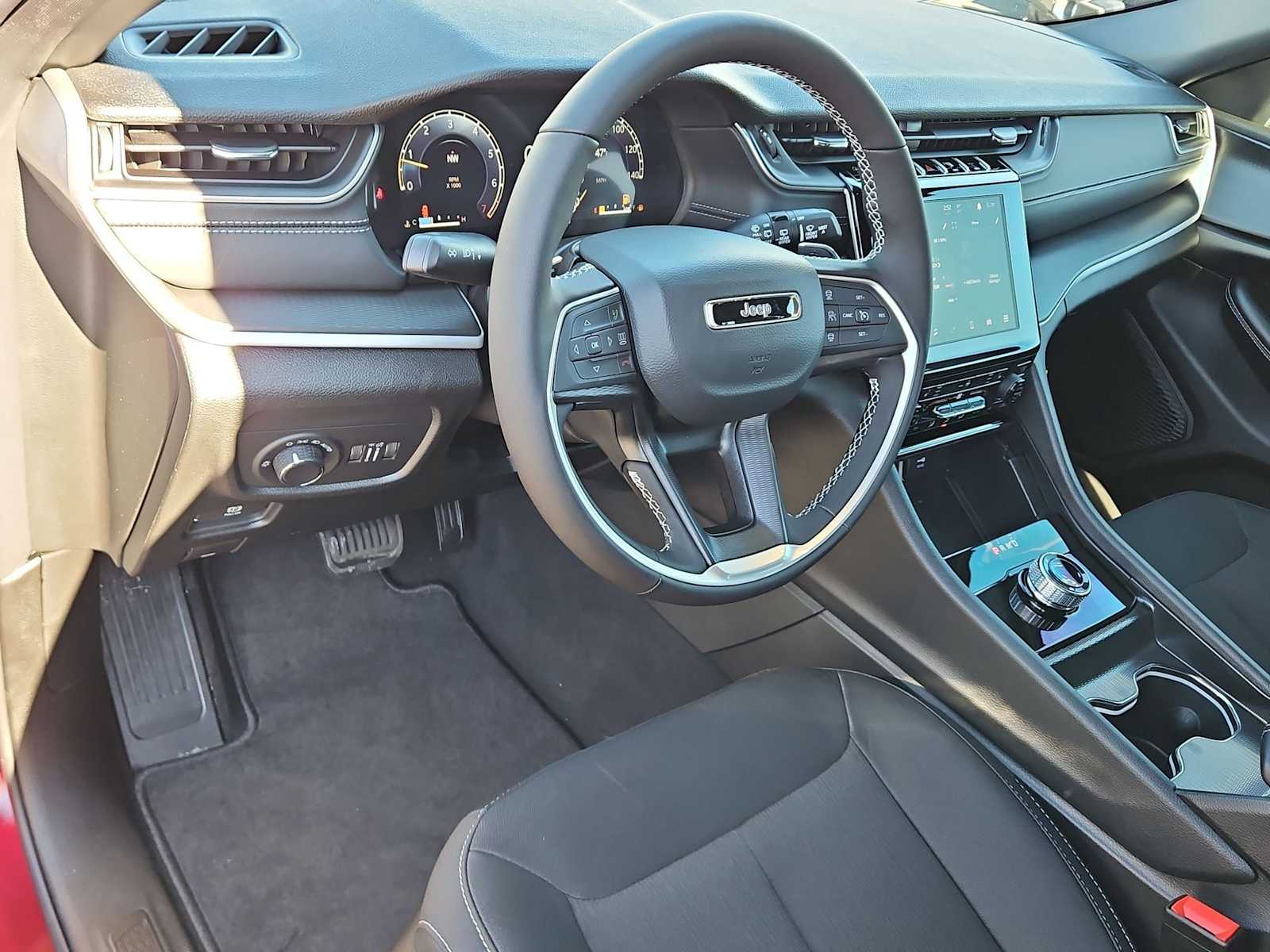 Thumbnail: 2026 Jeep Grand Cherokee - 10