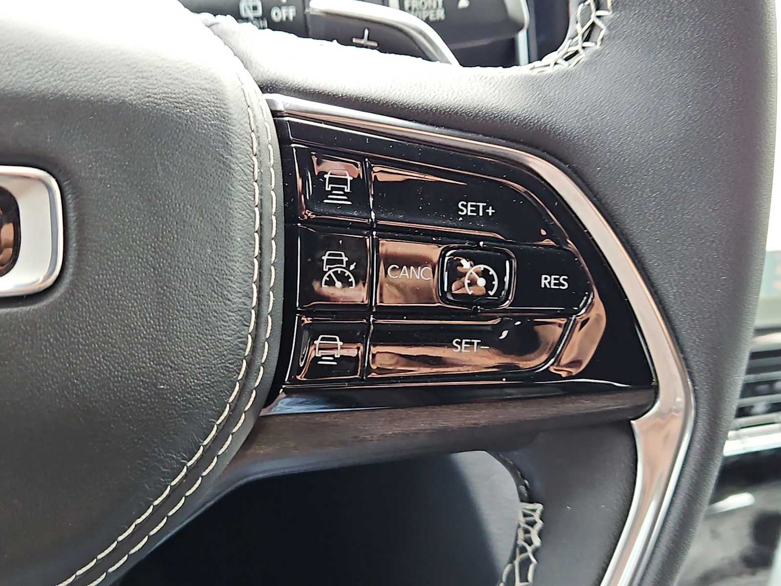 Thumbnail: 2023 Jeep Grand Cherokee - 26