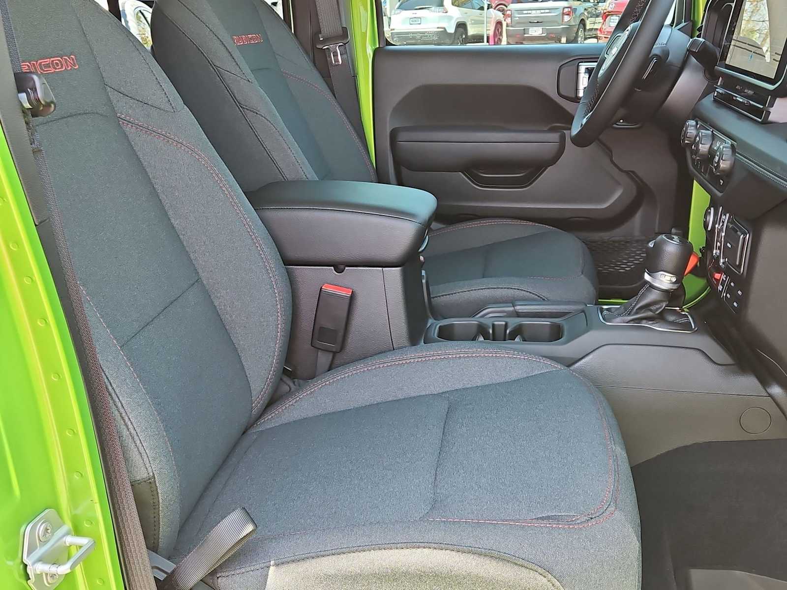 Thumbnail: 2025 Jeep Wrangler - 18