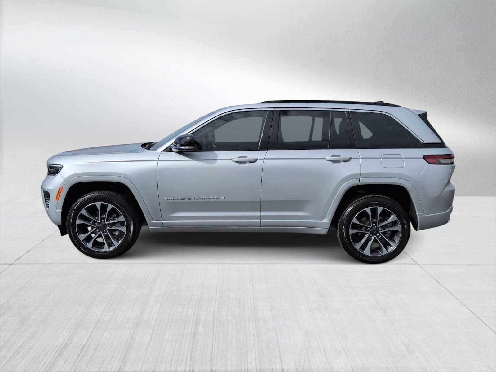 Thumbnail: 2025 Jeep Grand Cherokee - 5