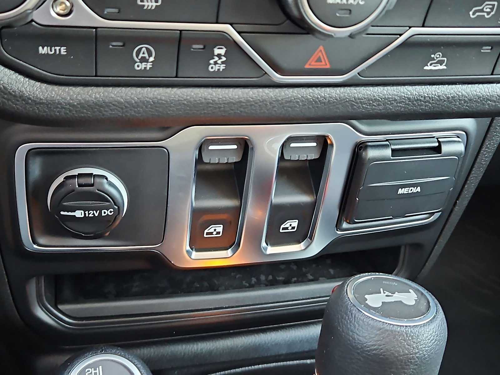 Thumbnail: 2026 Jeep Wrangler - 27