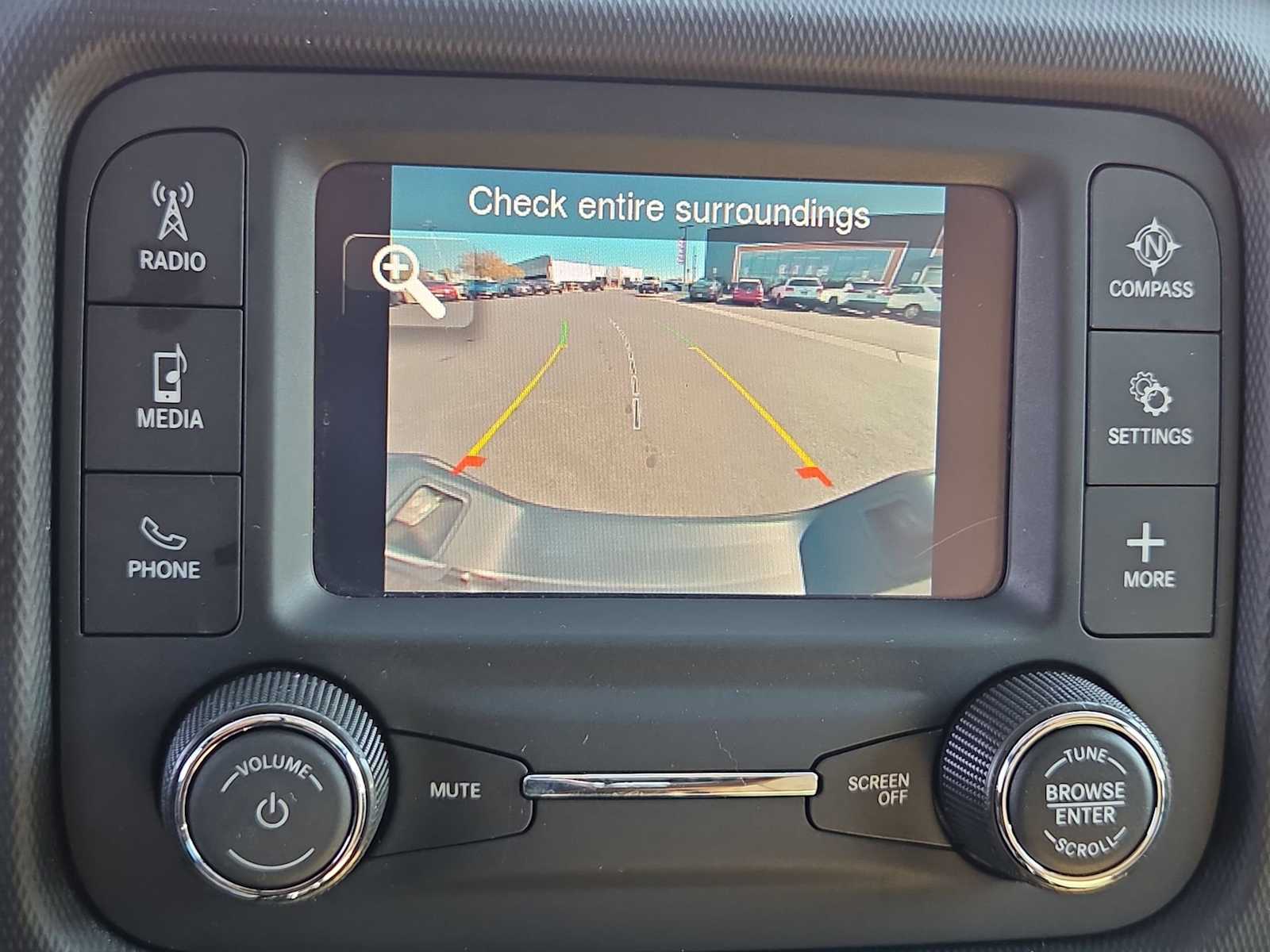 Thumbnail: 2021 Jeep Gladiator - 30