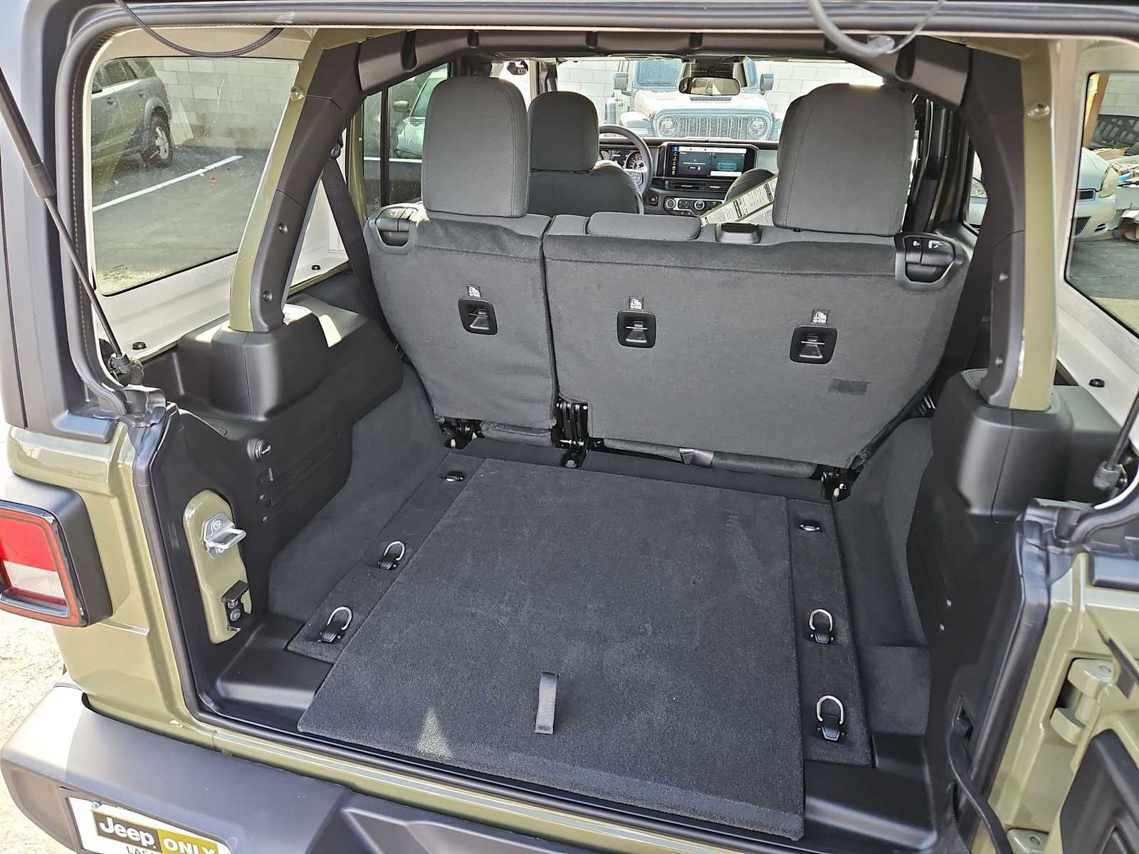 Thumbnail: 2026 Jeep Wrangler - 31