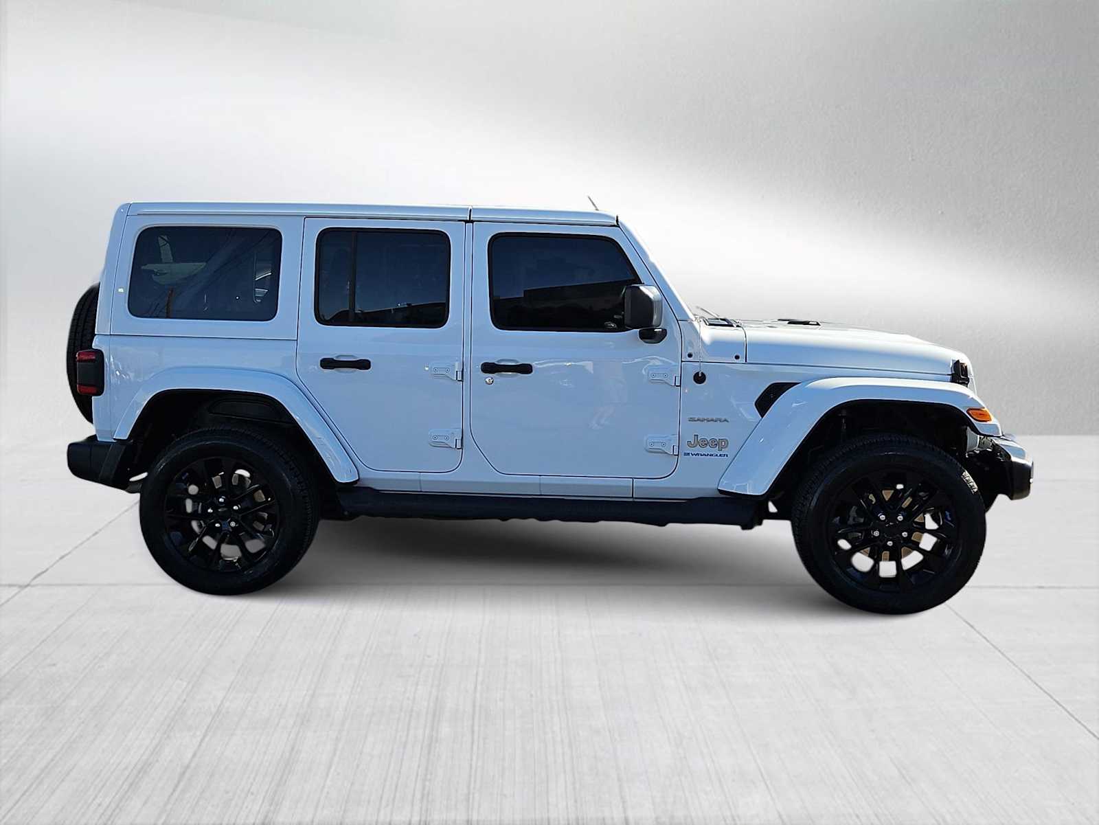 Thumbnail: 2023 Jeep Wrangler - 9