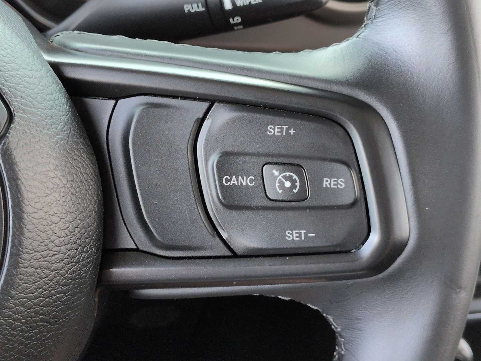 Thumbnail: 2021 Jeep Gladiator - 25