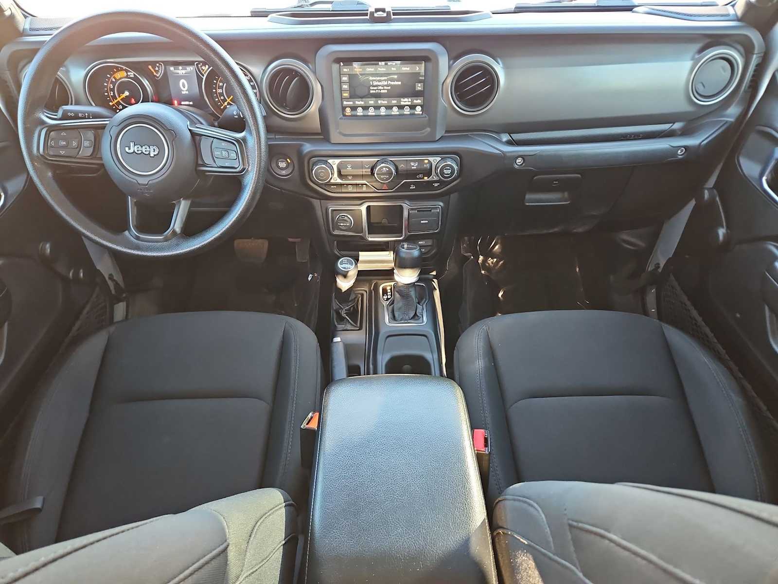 Thumbnail: 2022 Jeep Gladiator - 15