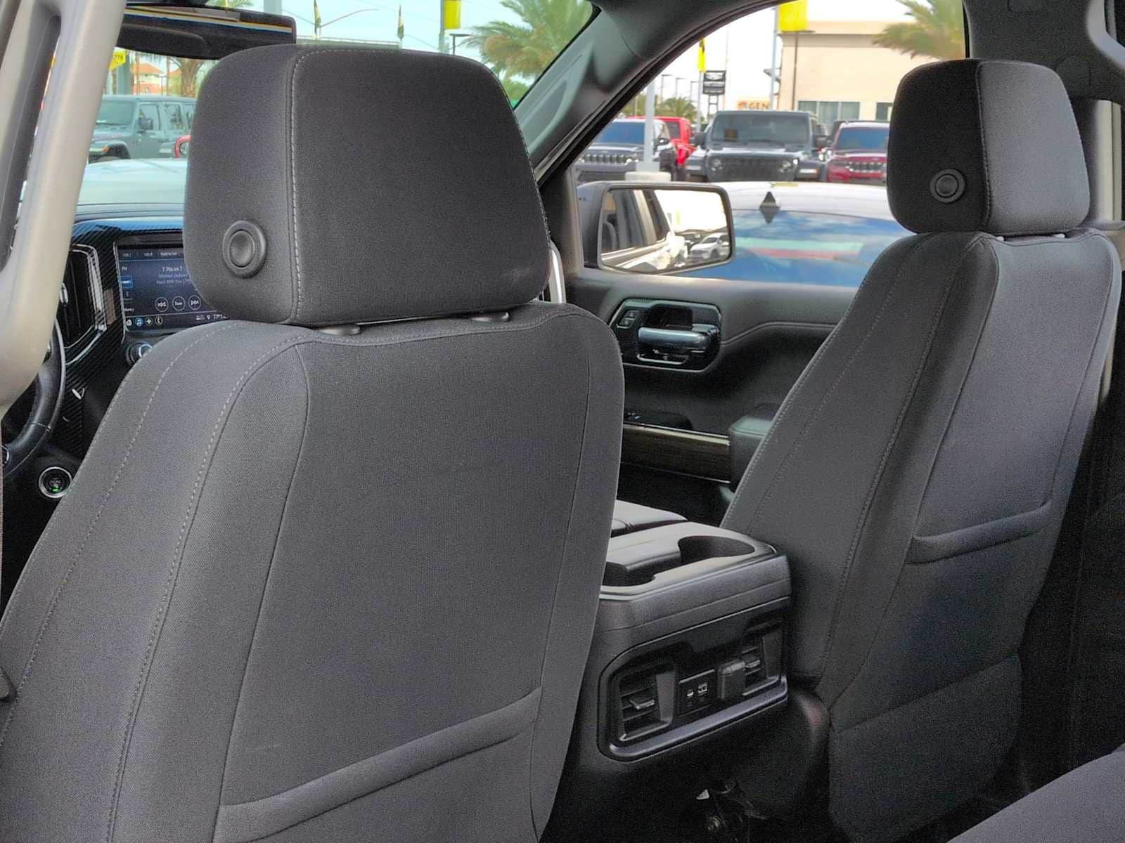 Thumbnail: 2021 Chevrolet Silverado 1500 - 18