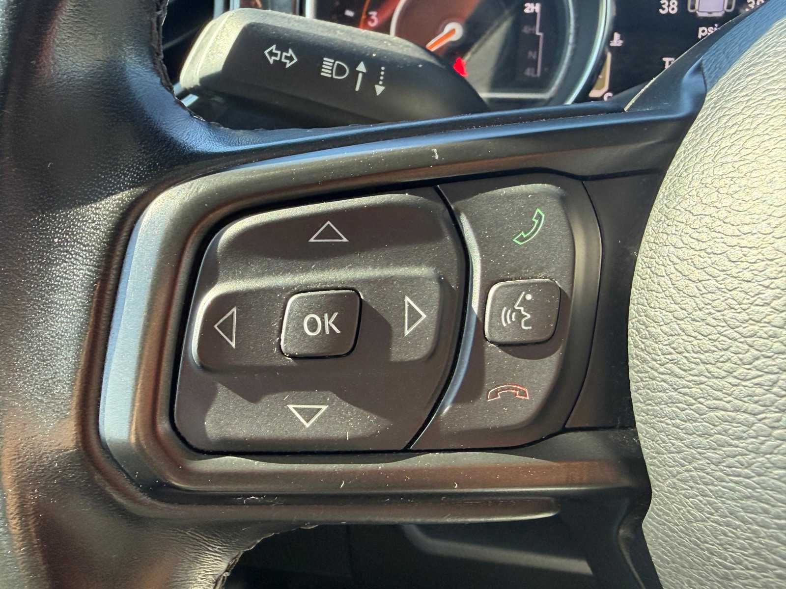 Thumbnail: 2021 Jeep Gladiator - 12