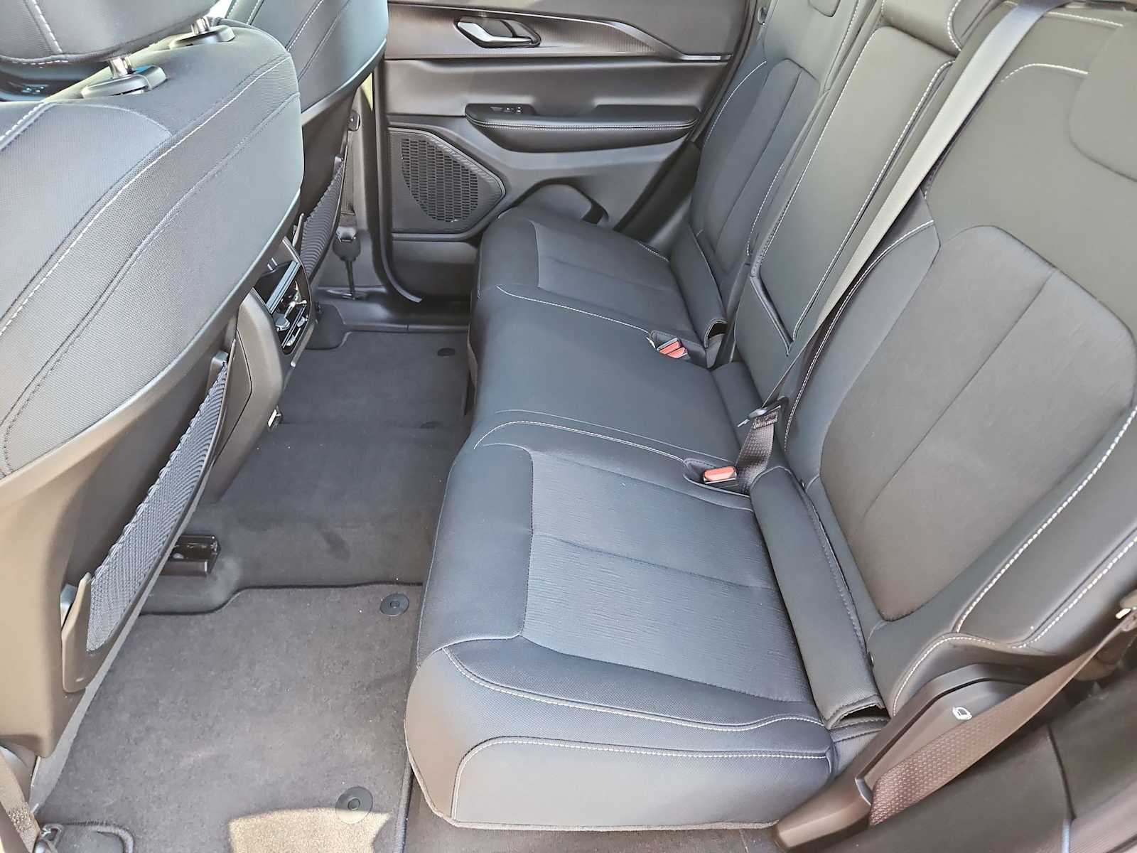 Thumbnail: 2026 Jeep Grand Cherokee - 20