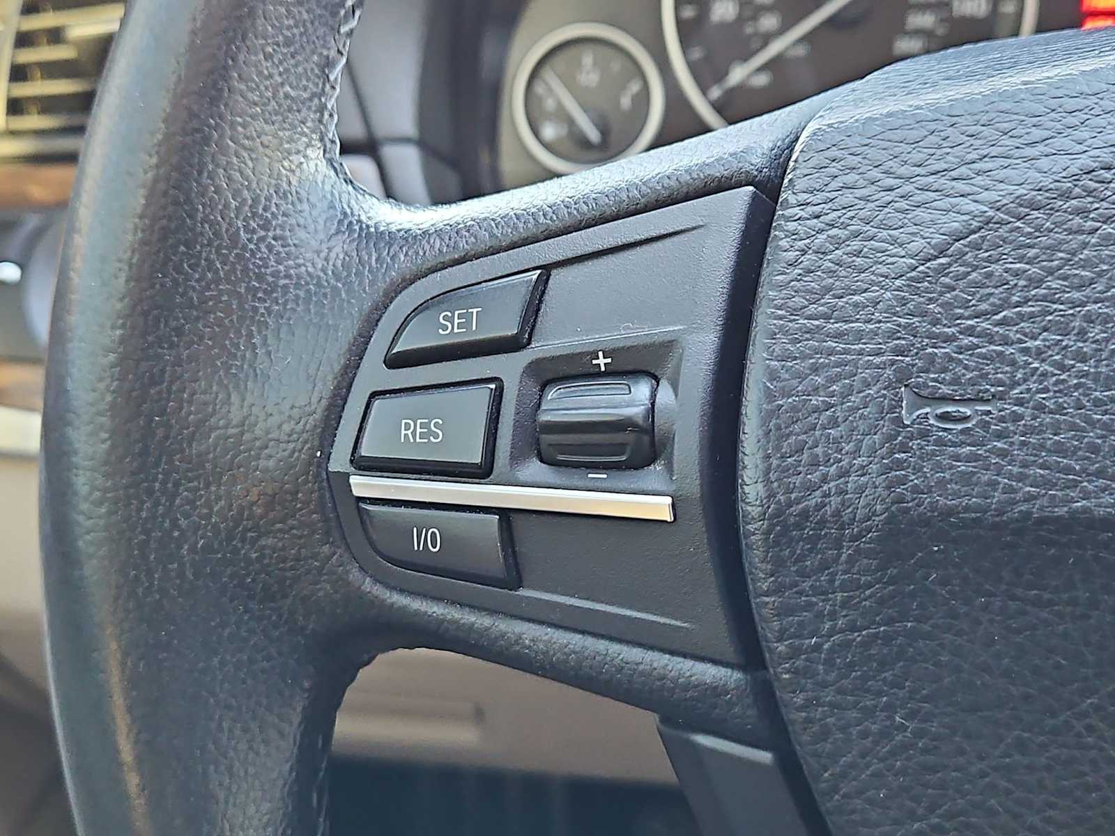 Thumbnail: 2013 BMW 5 Series - 25