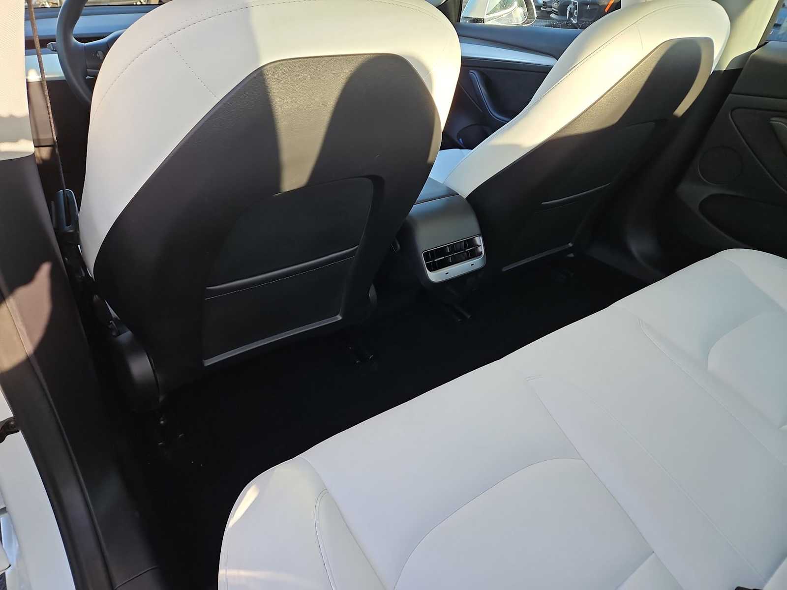 Thumbnail: 2023 Tesla Model 3 - 18