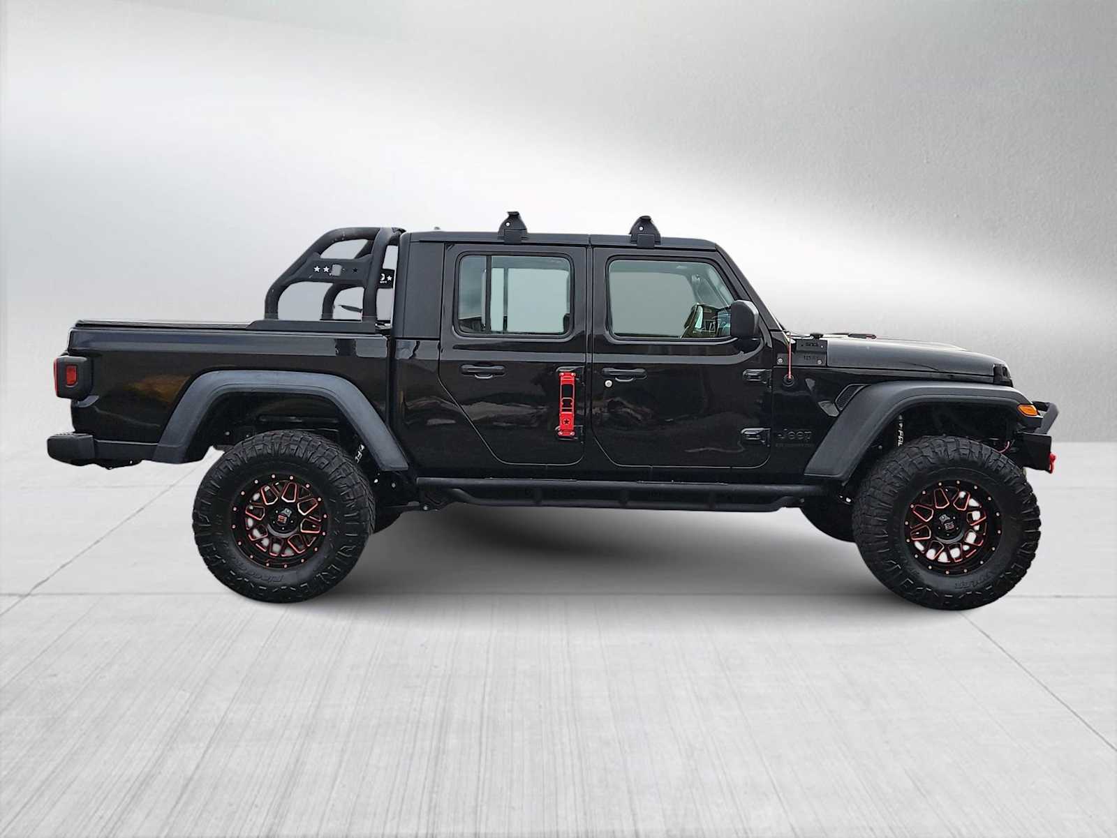 Thumbnail: 2021 Jeep Gladiator - 17
