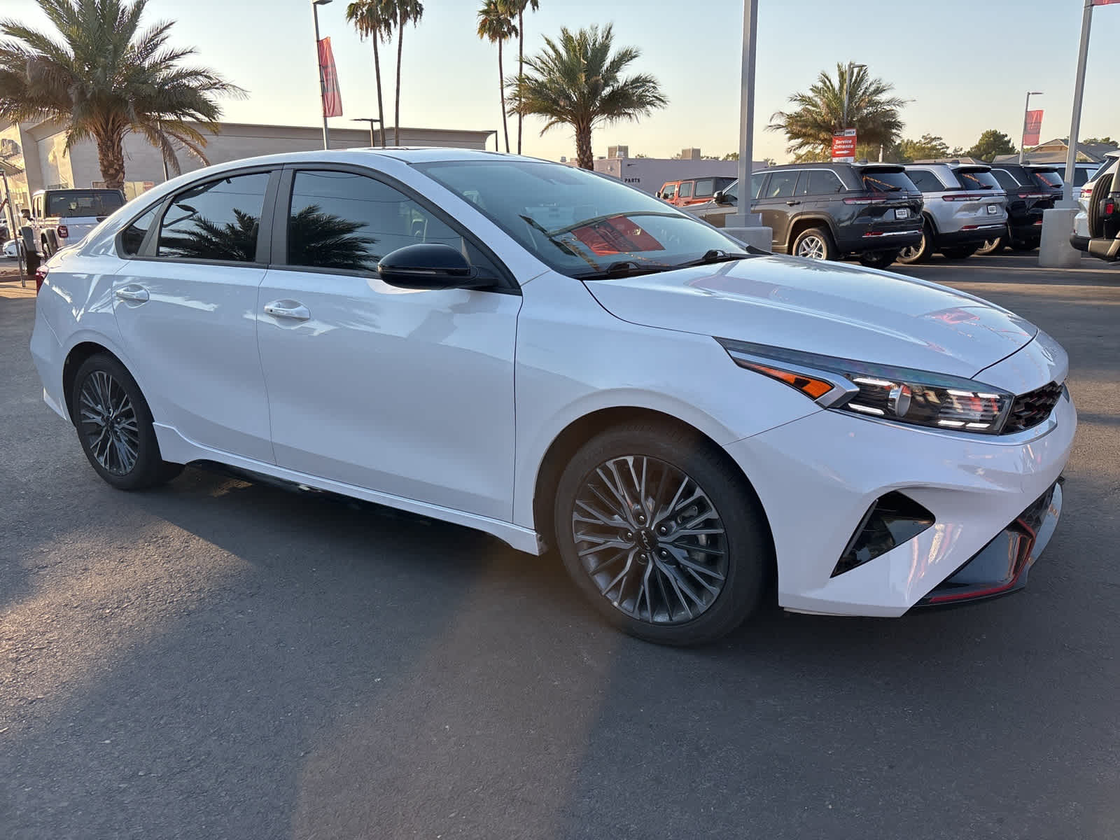 Thumbnail: 2022 Kia Forte - 3