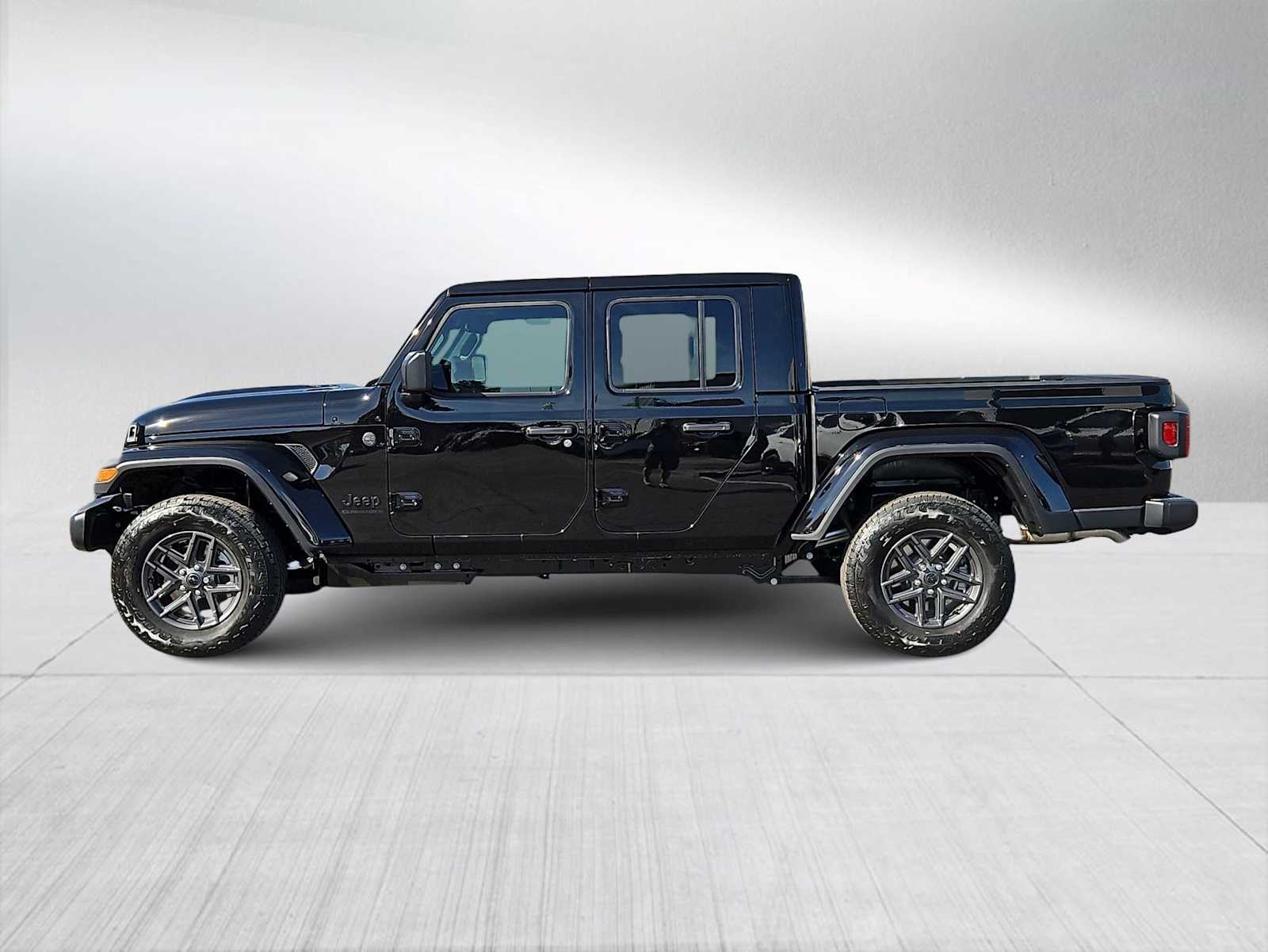Thumbnail: 2026 Jeep Gladiator - 5