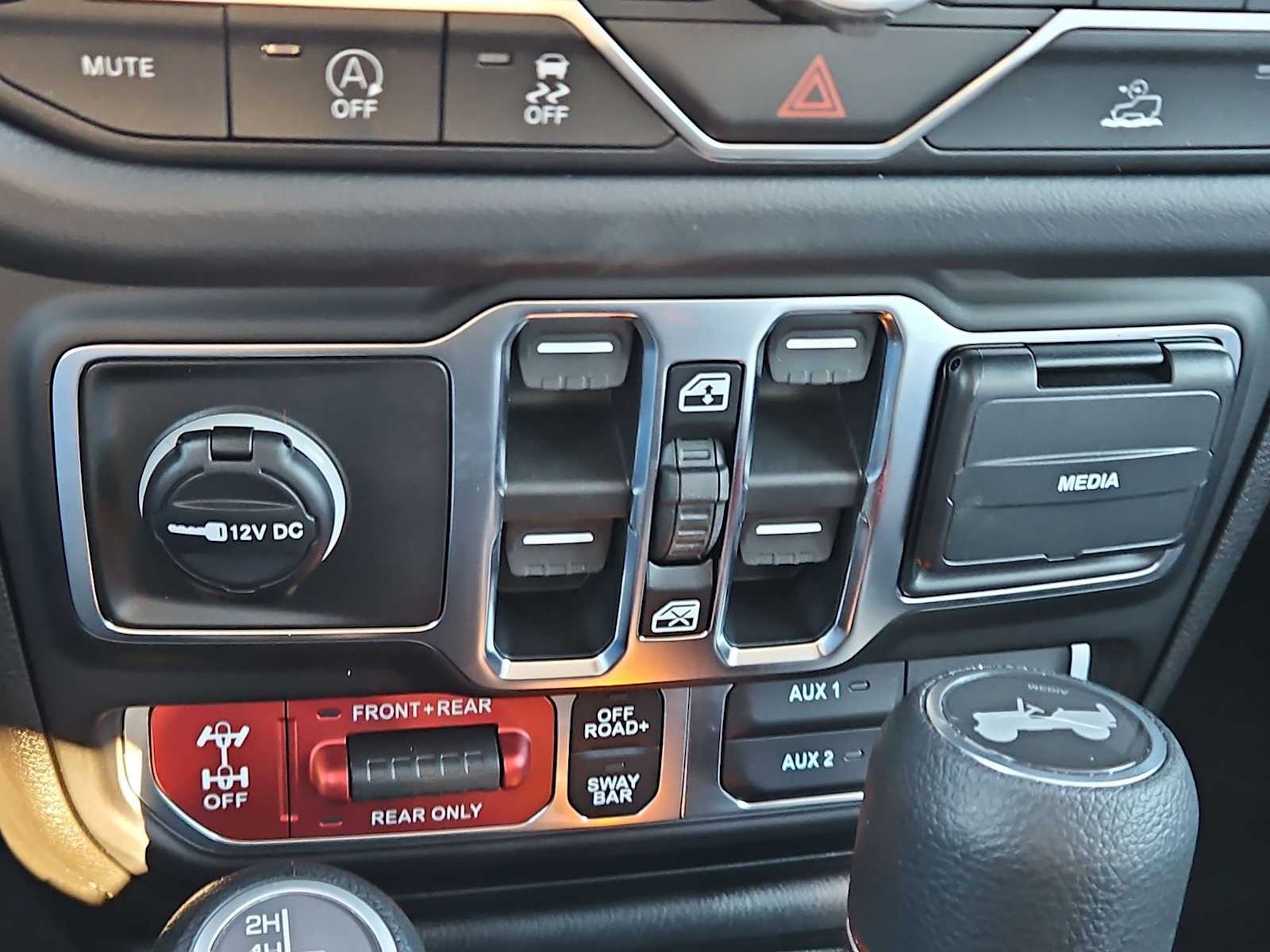 Thumbnail: 2026 Jeep Wrangler - 30