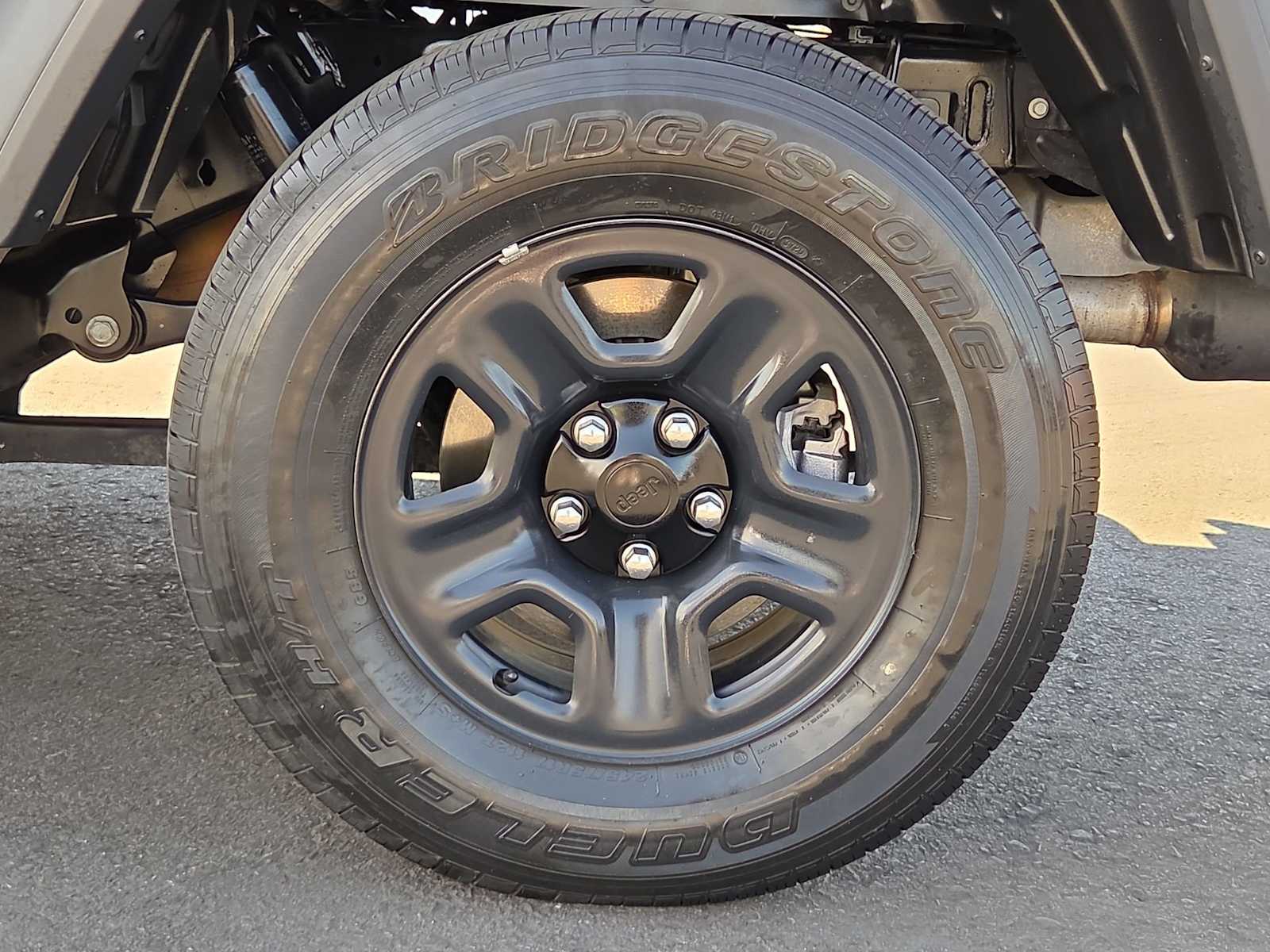 Thumbnail: 2021 Jeep Gladiator - 15