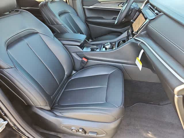 Thumbnail: 2026 Jeep Grand Cherokee - 23