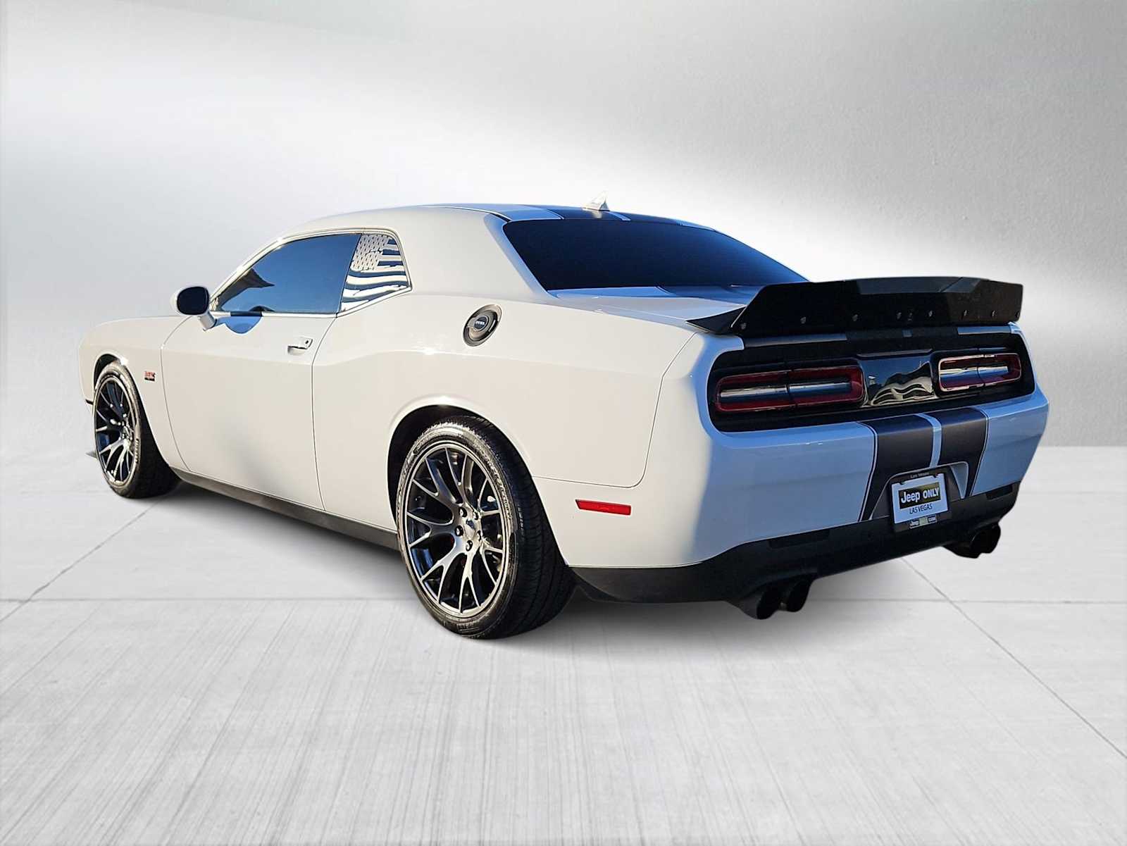 Thumbnail: 2016 Dodge Challenger - 6