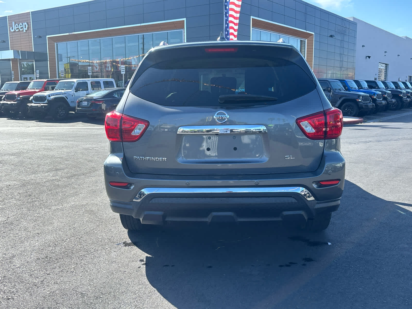 Thumbnail: 2020 Nissan Pathfinder - 6