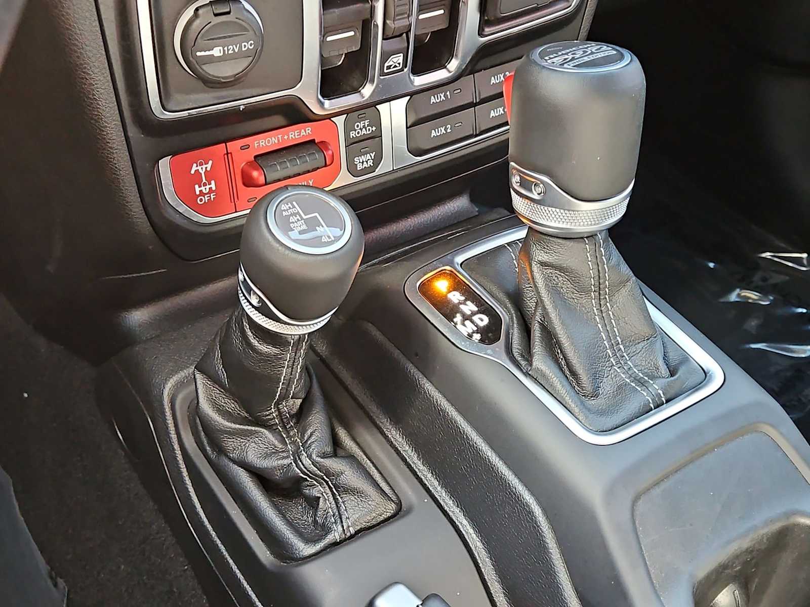 Thumbnail: 2024 Jeep Wrangler - 30