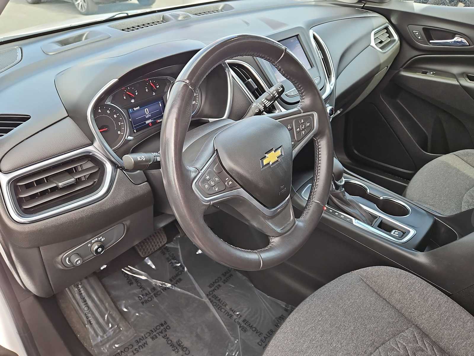 Thumbnail: 2022 Chevrolet Equinox - 10
