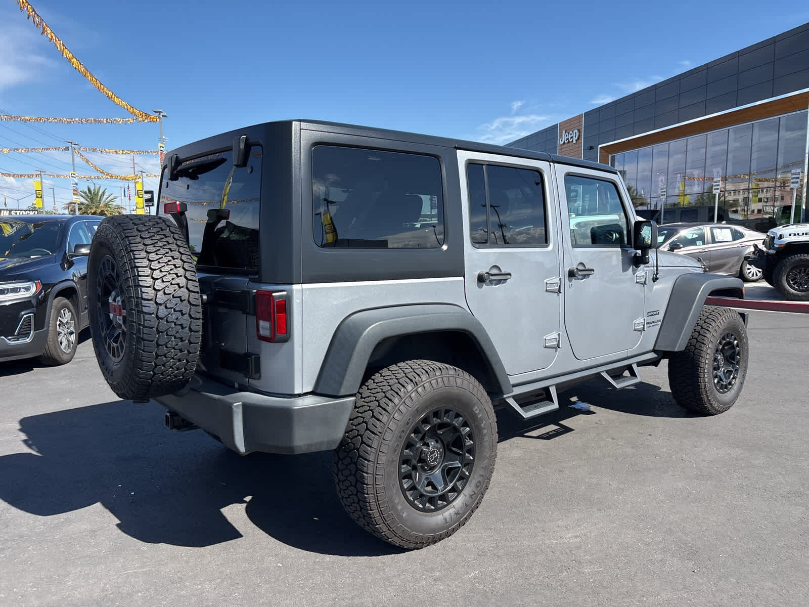Thumbnail: 2016 Jeep Wrangler - 5