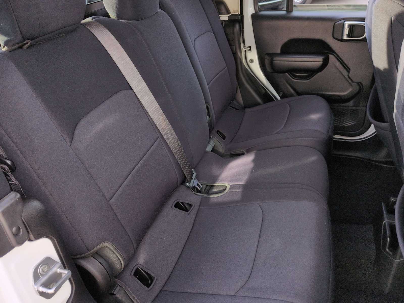 Thumbnail: 2021 Jeep Gladiator - 21