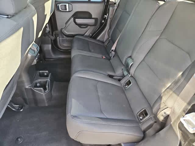 Thumbnail: 2022 Jeep Gladiator - 18