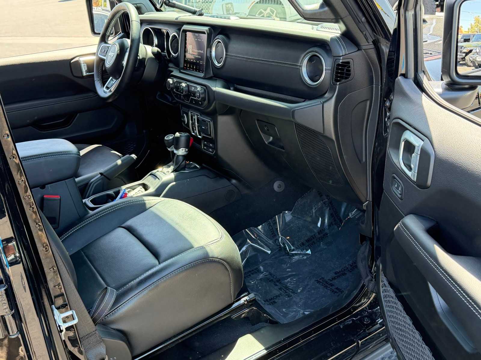 Thumbnail: 2023 Jeep Wrangler - 26